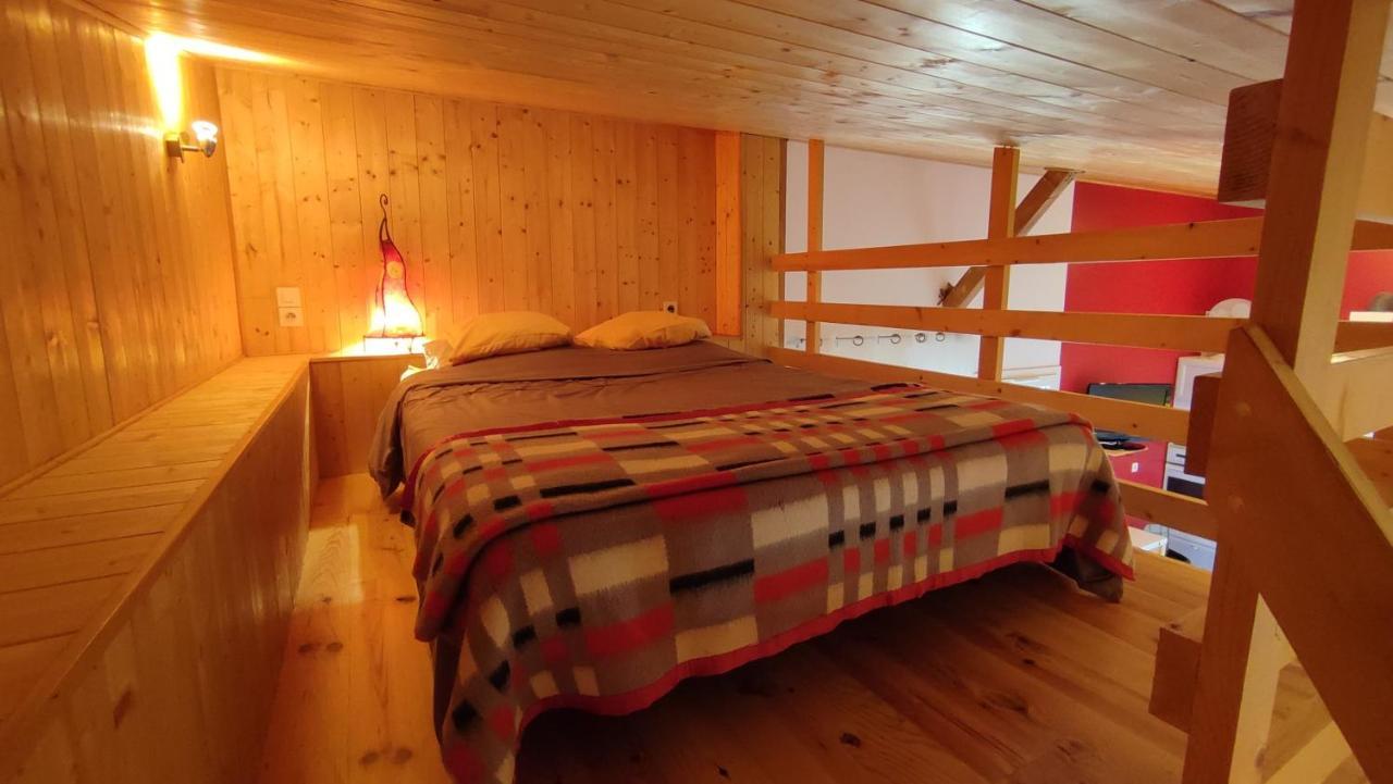Le Domaine De Laurolie Hotel Gaujacq Екстериор снимка